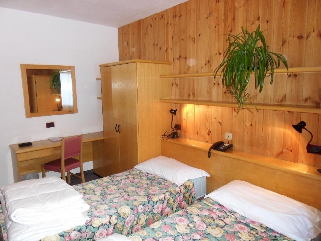 Hotel Santa Caterina Santa Caterina di Valfurva Cameră foto